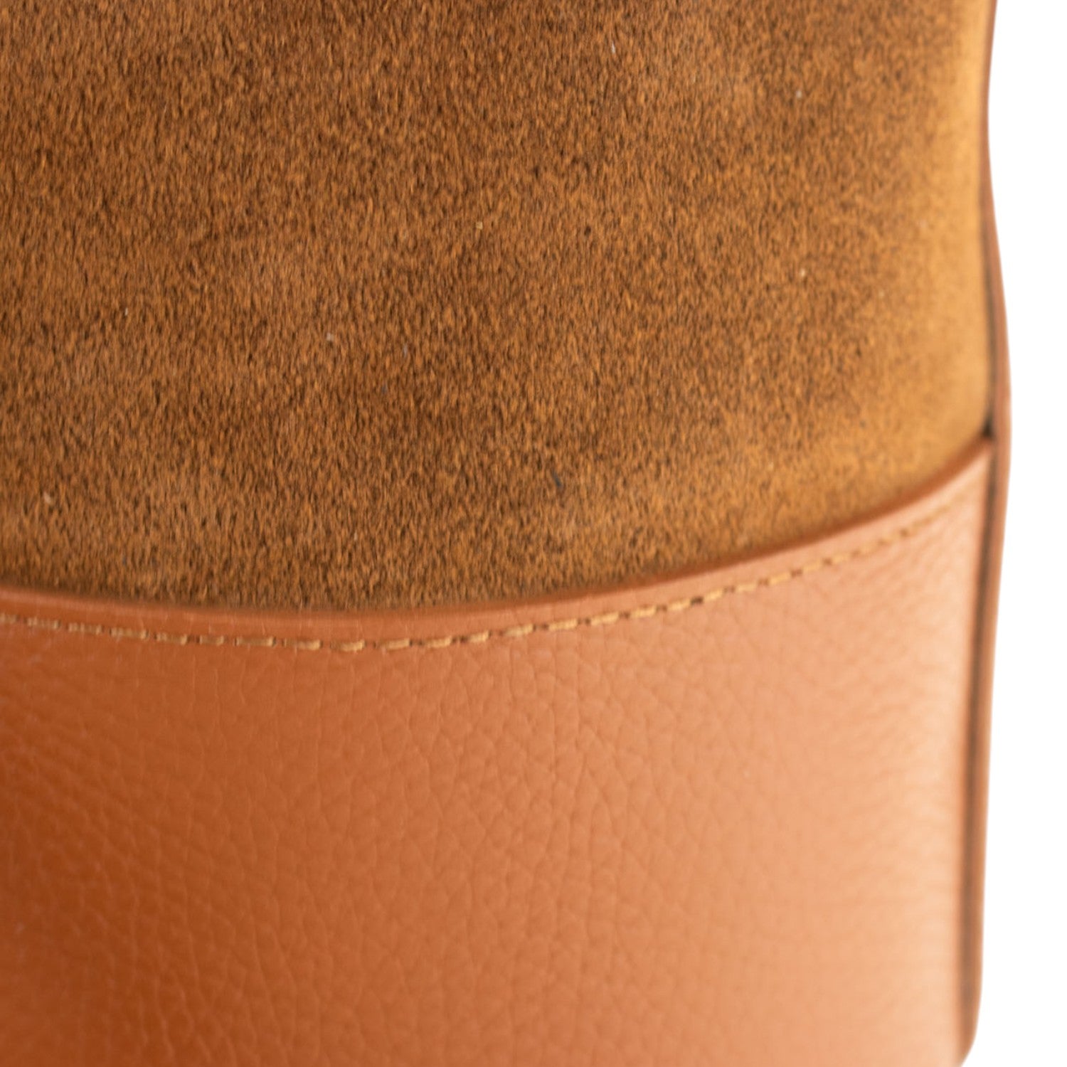Bolso bombonera en Piel Pregato Ayra Ante Camel - KimondoShop
